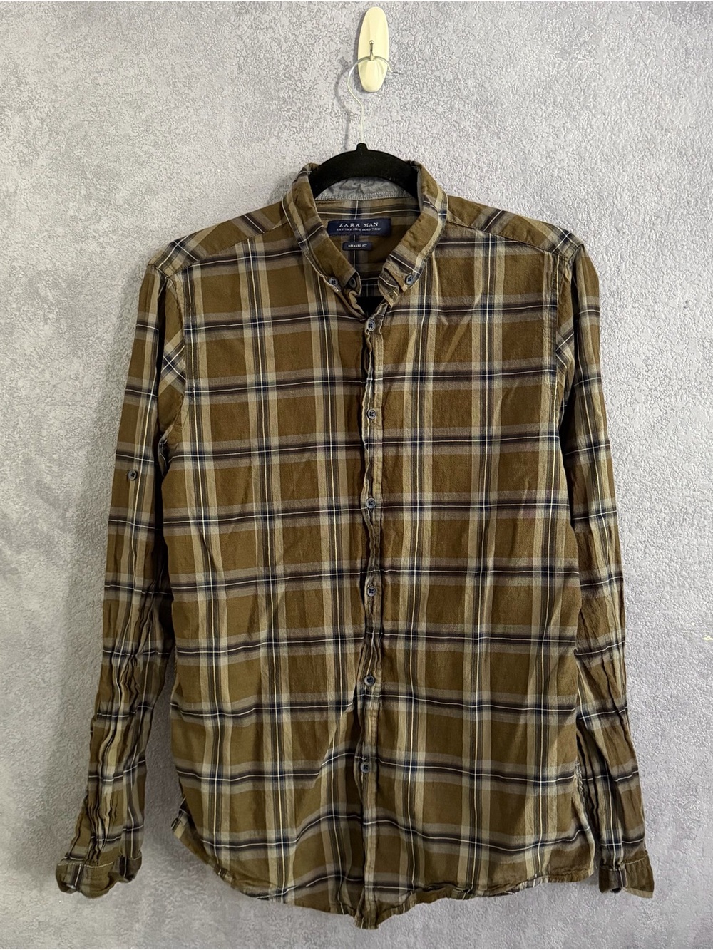 Zara Button Down Shirt (Used — Very Good) • Size: M